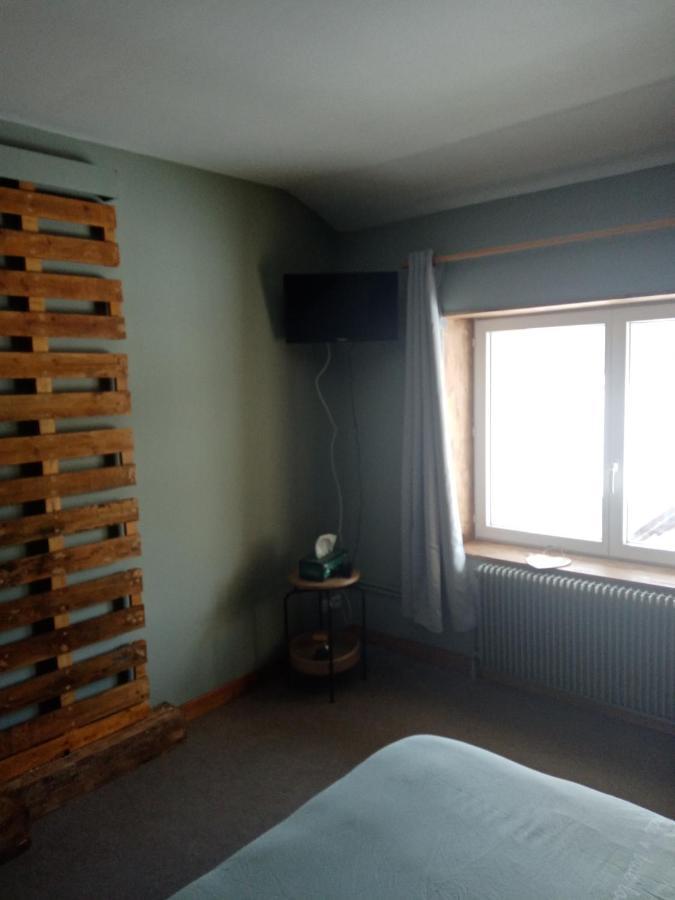 Les P'Tites Pistes Bed & Breakfast Chaux-des-Pres ภายนอก รูปภาพ